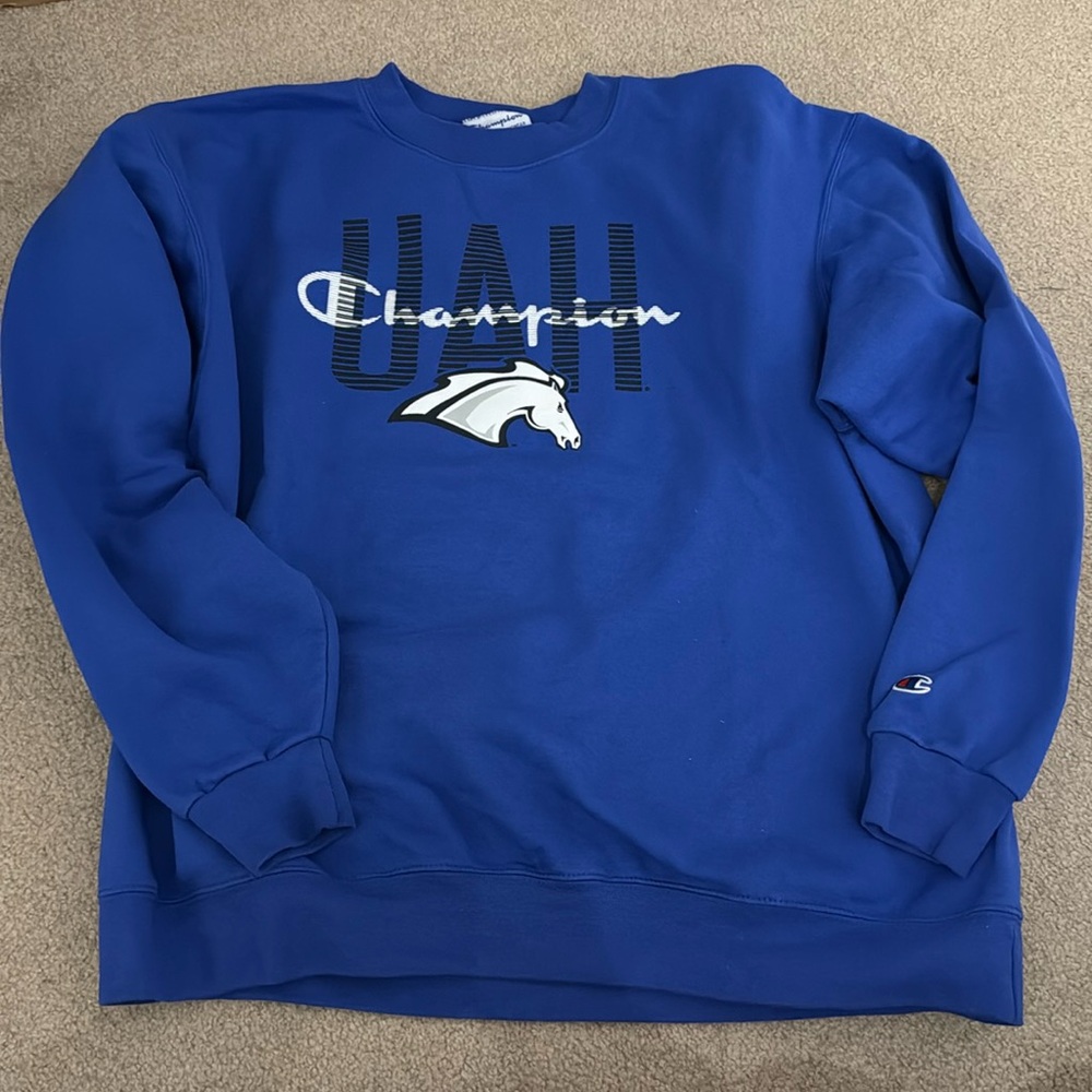 Champion. UAH sweatshirt.